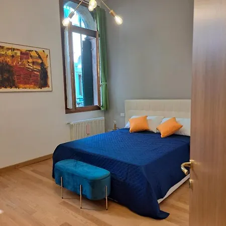 Apartment Rialto Bridge Lovely