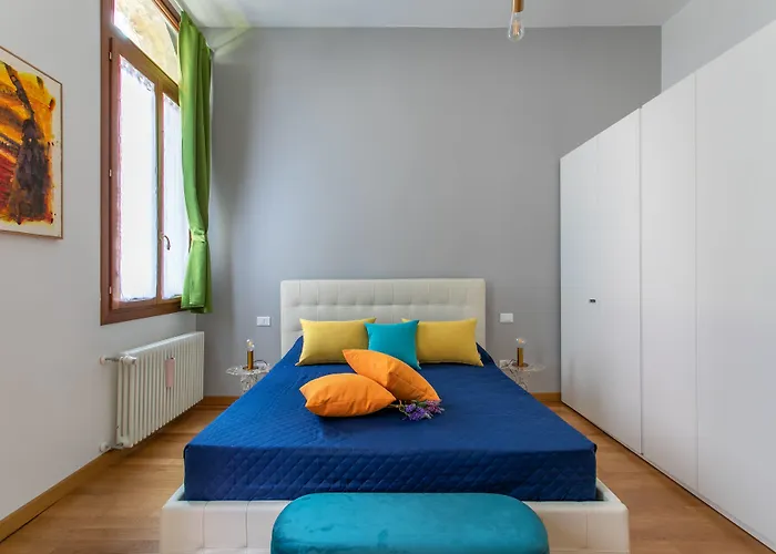 Rialto Bridge Lovely * Venice